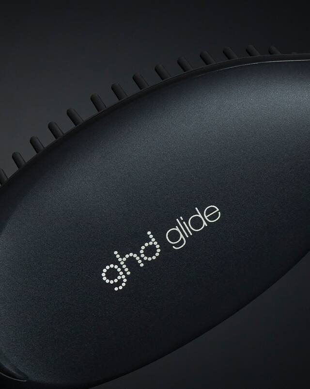 ghd glide smoothing hot brush