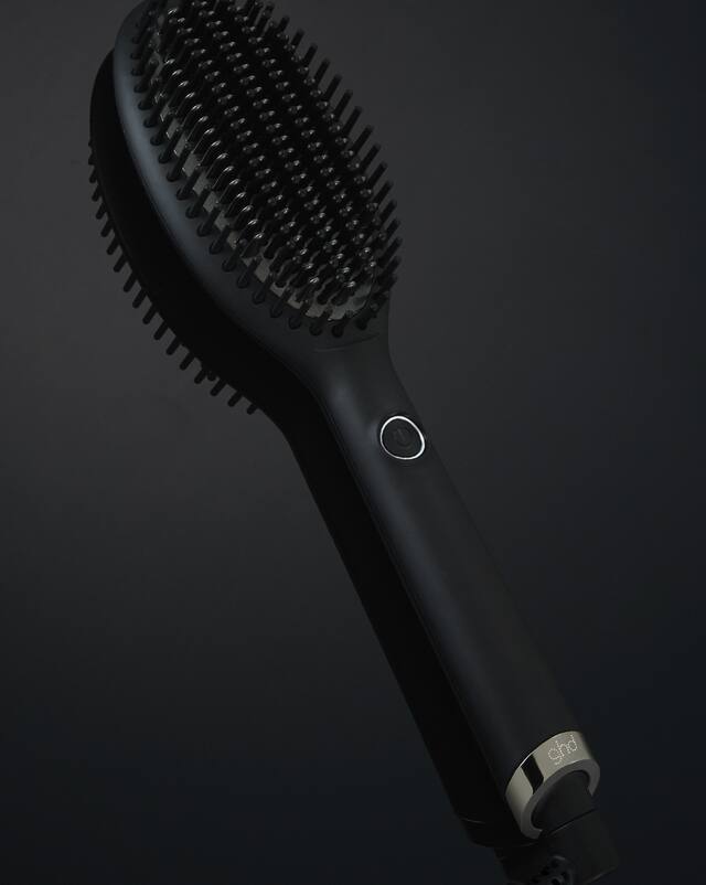 ghd glide smoothing hot brush