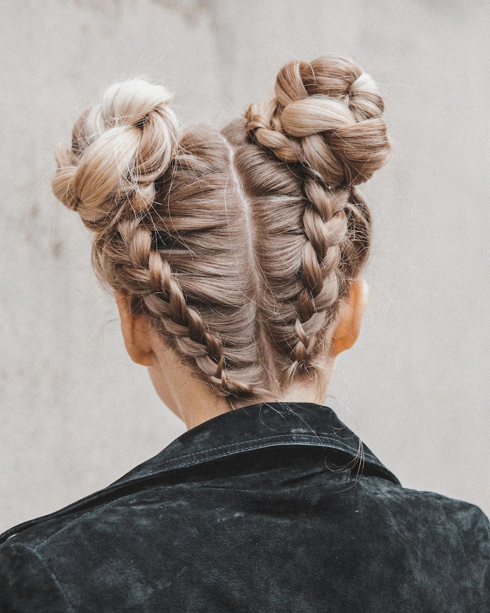 Double_Braided_Buns_Split_Banner_it.jpg