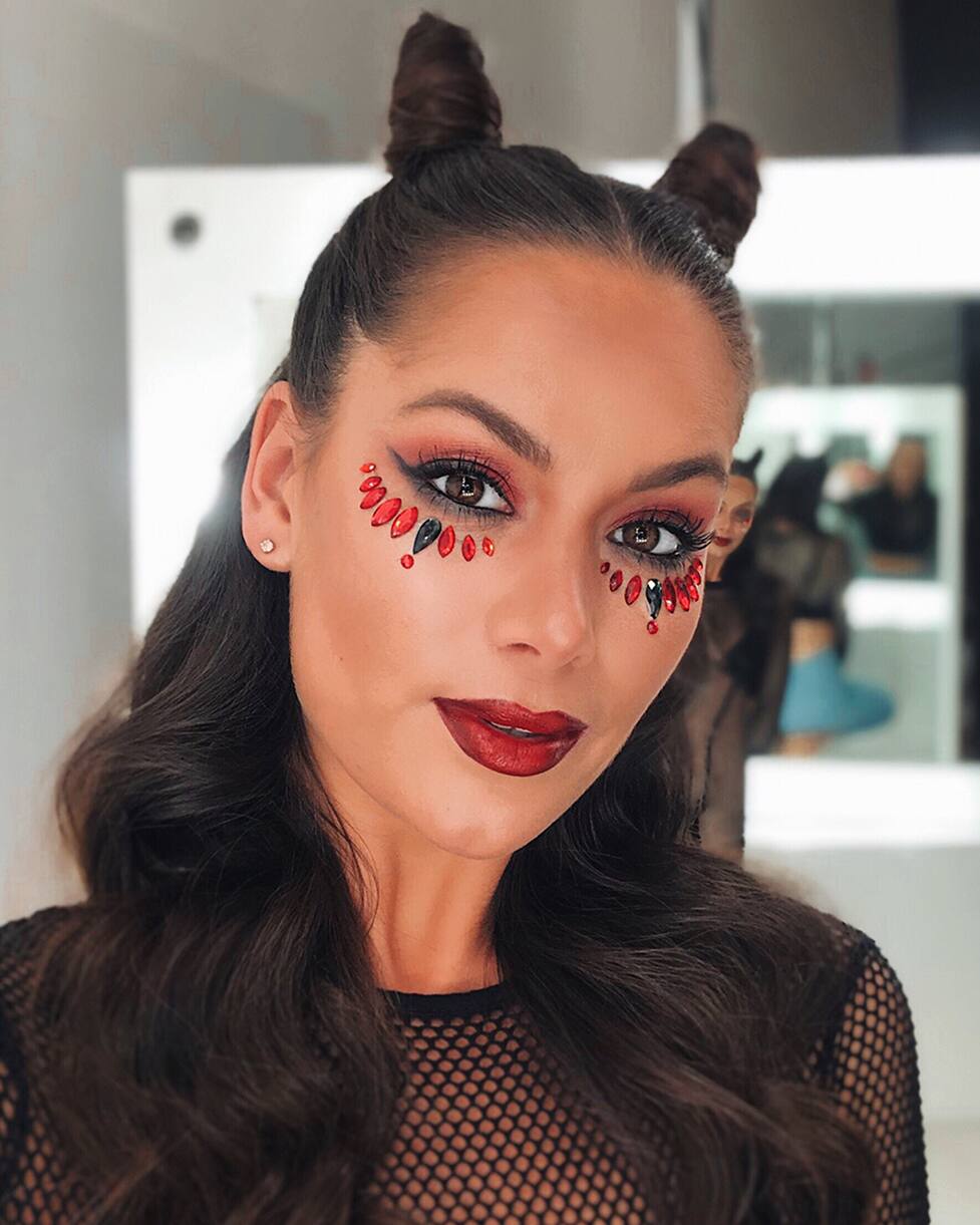 Devil Horns Hair How-To