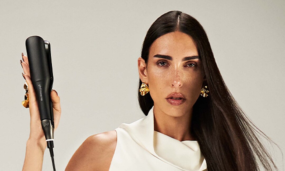 Model mit dem neuen ghd chronos max Haarstyler