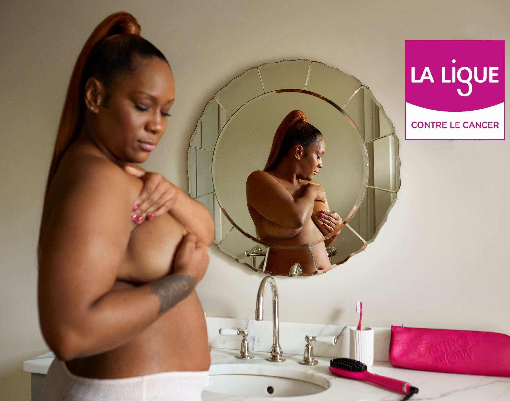 Pink22_Model_Charity_Container_2_FR.jpg