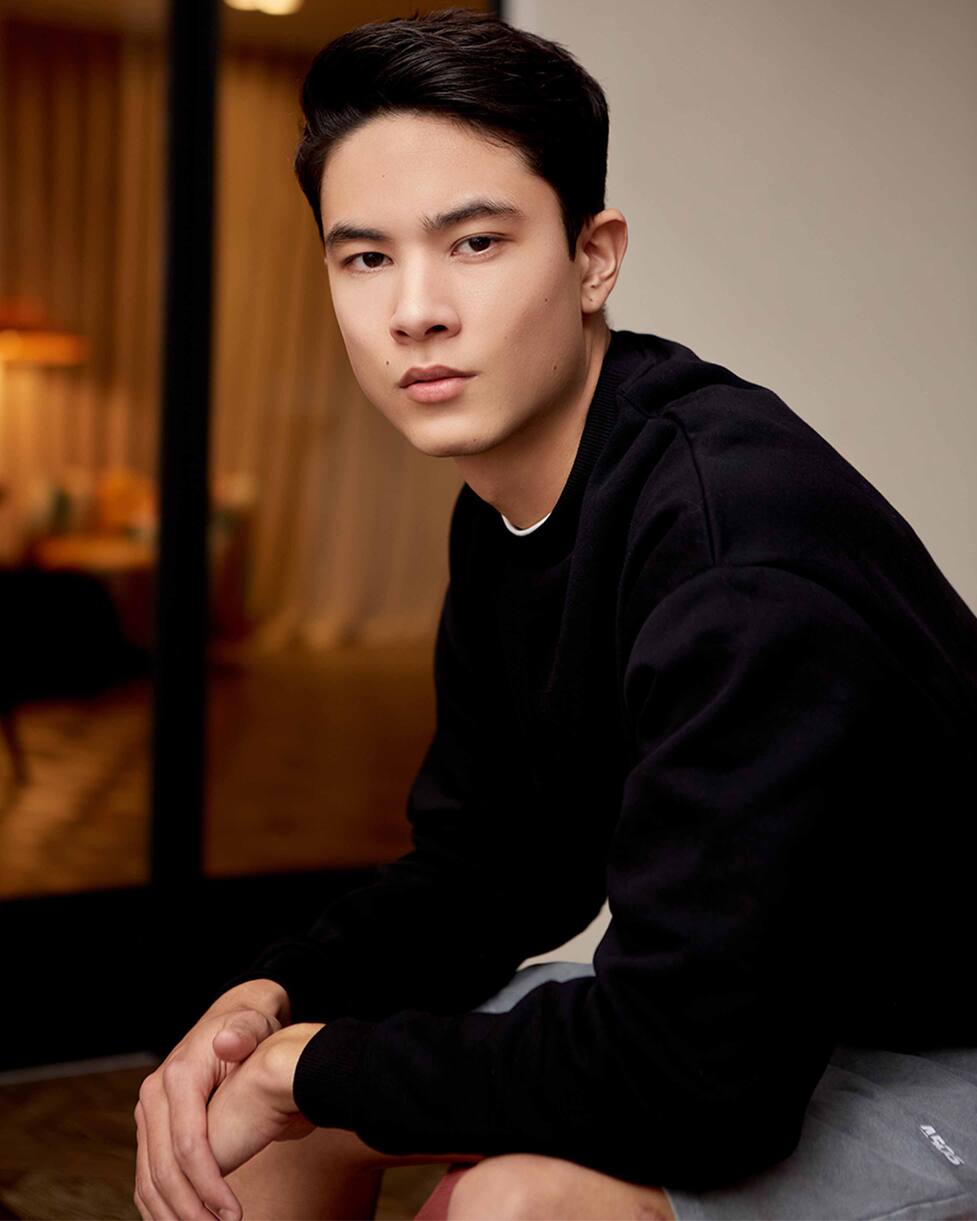 Kurze Männerhaare gestylt mit dem unplugged