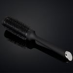 ghd ceramic vented radial brush Rundbürste Größe 2 auf dunklem Hintergrund