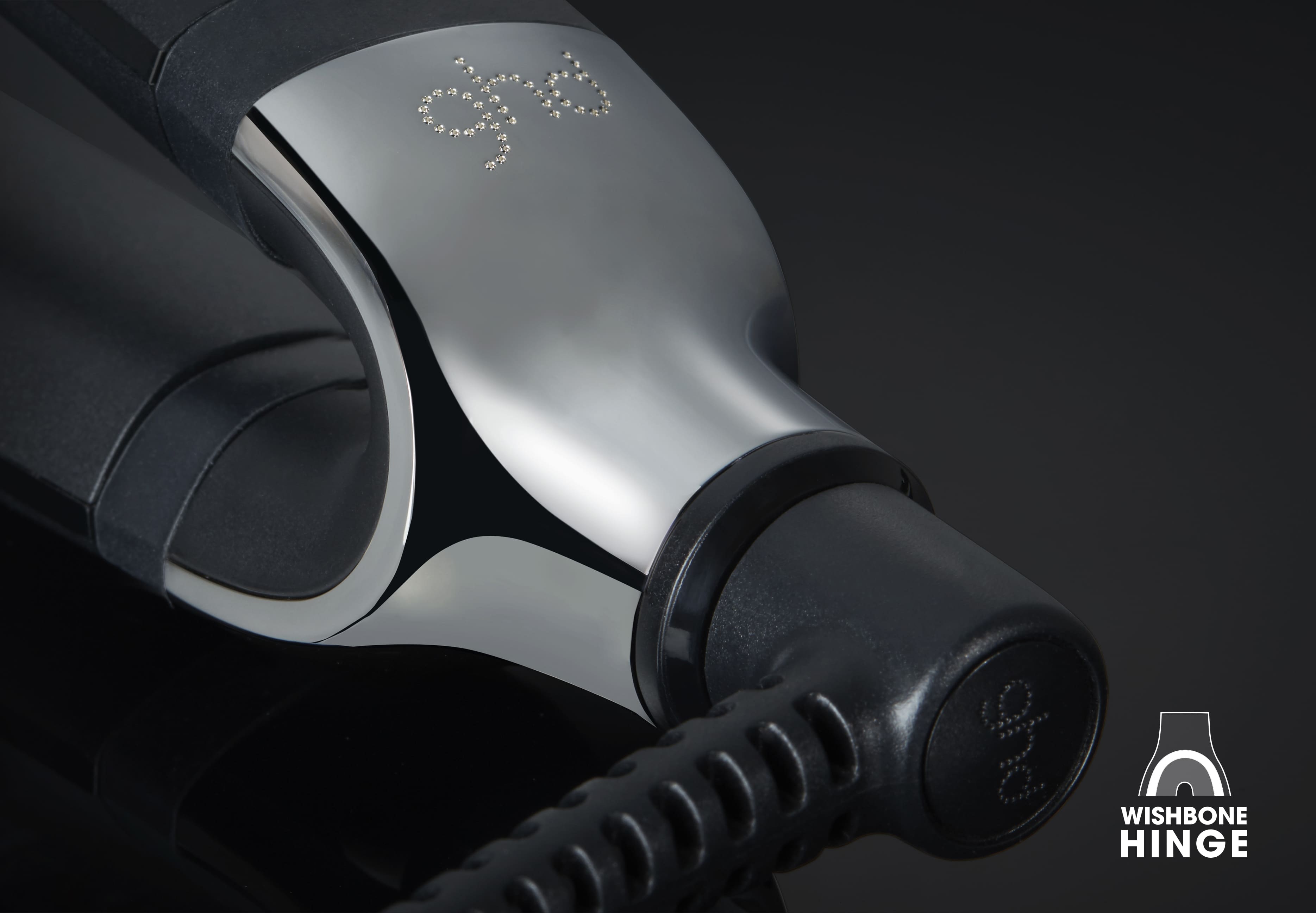 ghd one inch platinum plus styler in black hinge close-up