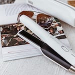 GHD UNPLUGGED™ CORDLESS HAIR STRAIGHTENER IN MATTE WHITE