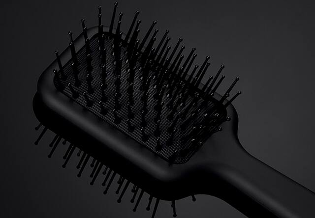 ghd mini paddle brush close-up