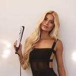 Pamela Reif mit ihrer exklusiven ghd chronos Limited Edition Pamela Reif mit ihrer exklusiven ghd chronos Limited Edition