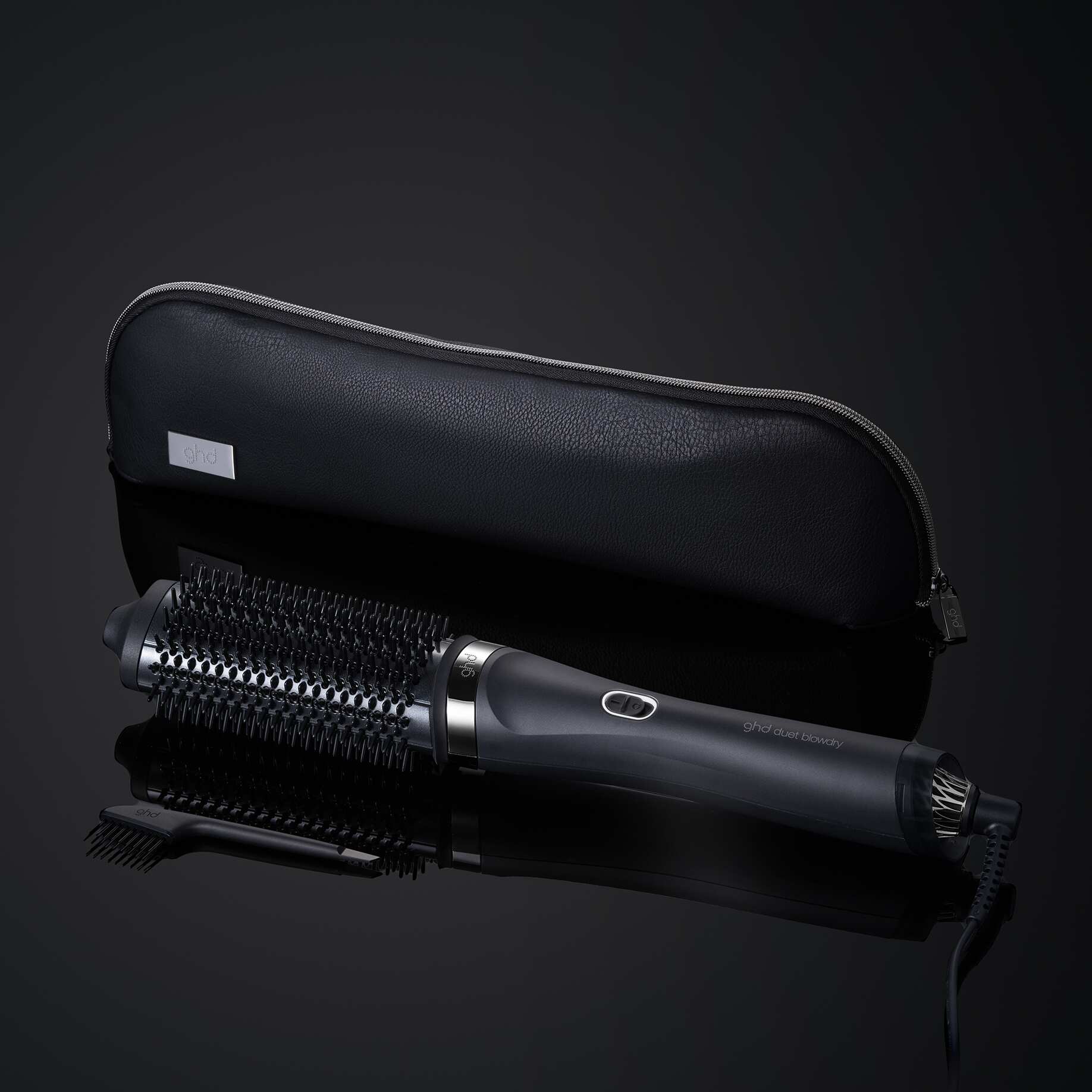 NEW GHD DUET BLOWDRY HAIR DRYER BRUSH IN BLACK