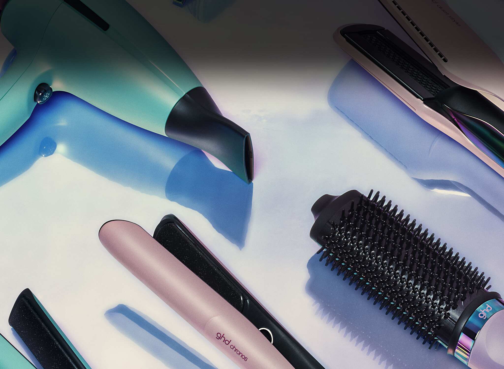 ghd Futurescape Collection mit ghd Glätteisen und ghd Haartrocknern