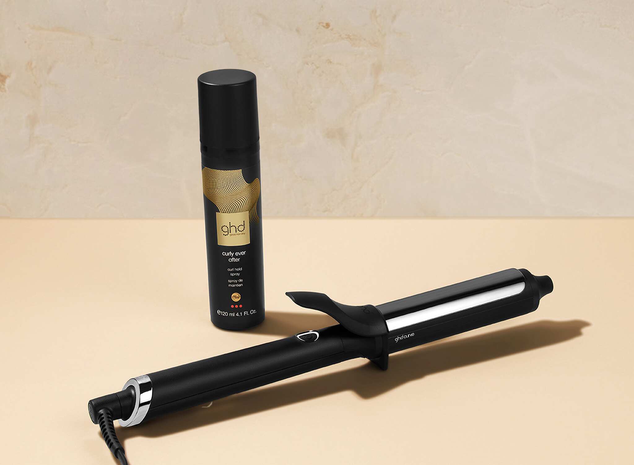 großer ghd Lockenstab mit ghd curly ever after Lockenspray